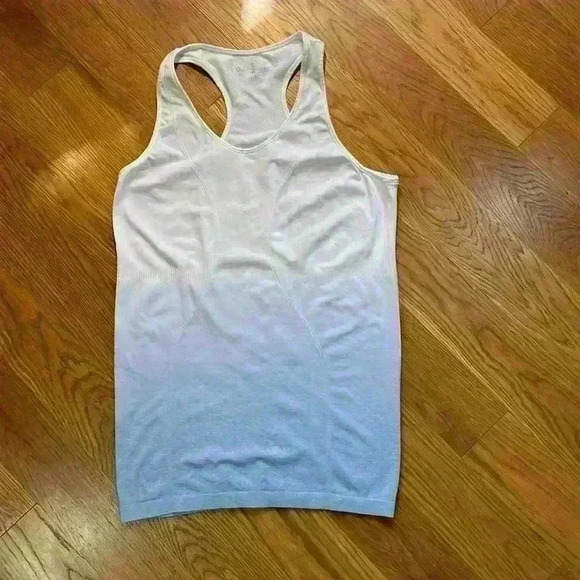 Zyia Active Sky Ombre Seamless Tank Size Large NWOT - Picture 2 of 4